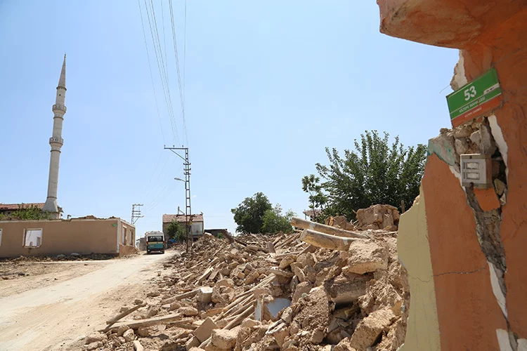 Malatya'da 36 bin ağır hasarlı bina yıkılacak