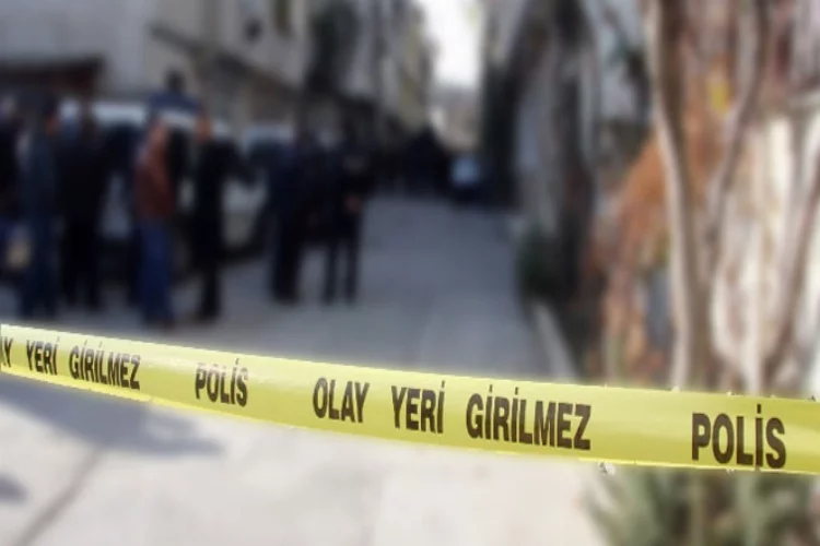 İzmir'de öz amcasını tabancayla öldürdü