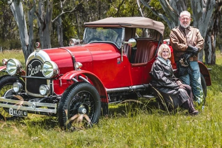 1924 model otomobille dünyayı turluyor