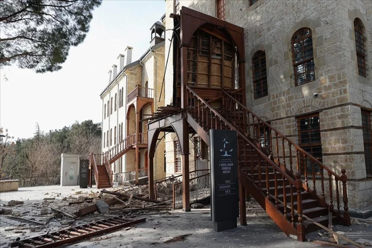 Yedi Güzel Adam Edebiyat Müzesi depremde zarar gördü