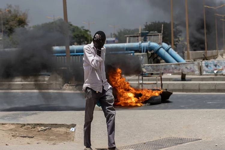 Senegal'de halk sokağa döküldü: Çok sayıda ölü