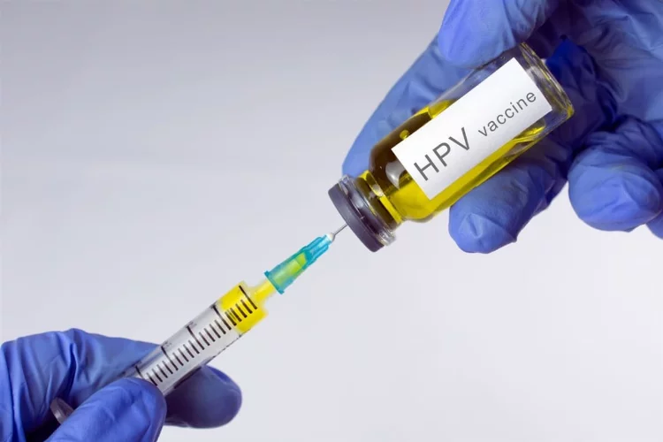 Vaatleri arasında HPV aşısı olan partiler hangileri?