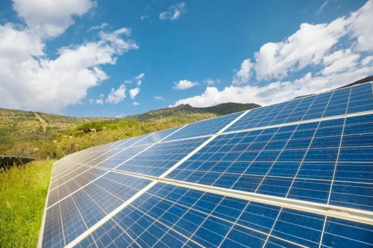 Karşıyaka Belediyesi enerjisini Güneş'ten alıyor