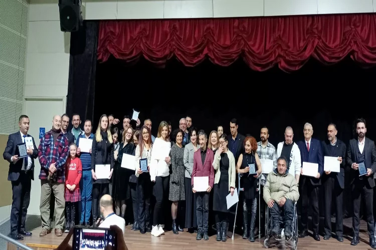 YAZŞADER Edebiyat Onur Ödülleri Töreni Karşıyaka’ da düzenledi