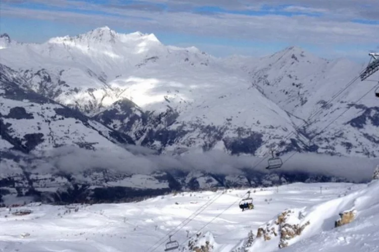 Fransız Alpleri’nde çığ: 4 ölü
