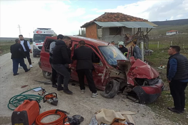 Kütahya'da trafik kazası: Yaralılar var...
