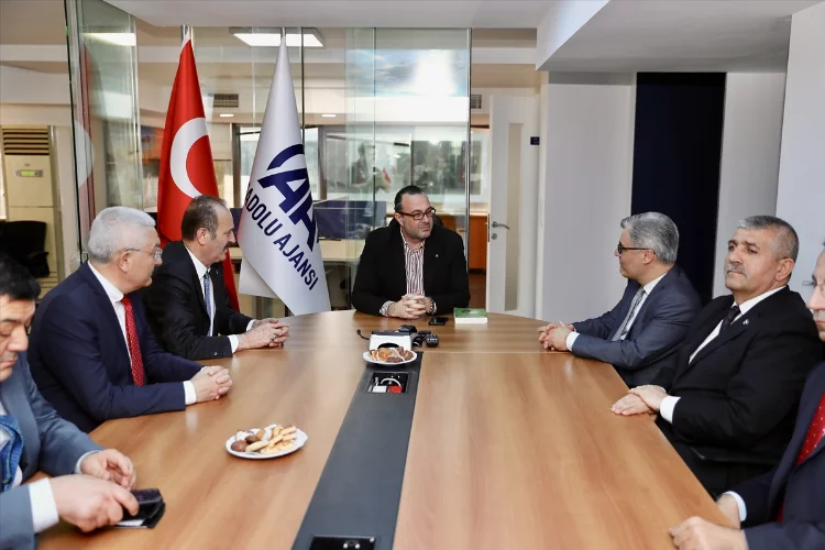 MHP Genel Sekreter yardımcılarından AA İzmir Bölge Müdürlüğüne ziyaret