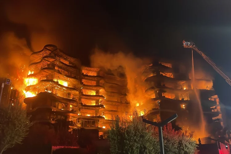 İzmir'deki yangın ile ilgili açıklama: Can kaybı yok