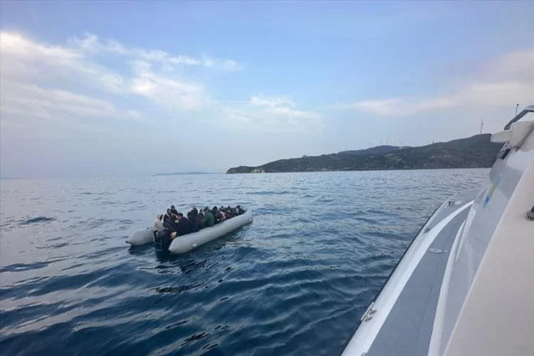 İzmir açıklarında 115 düzensiz göçmen kurtarıldı