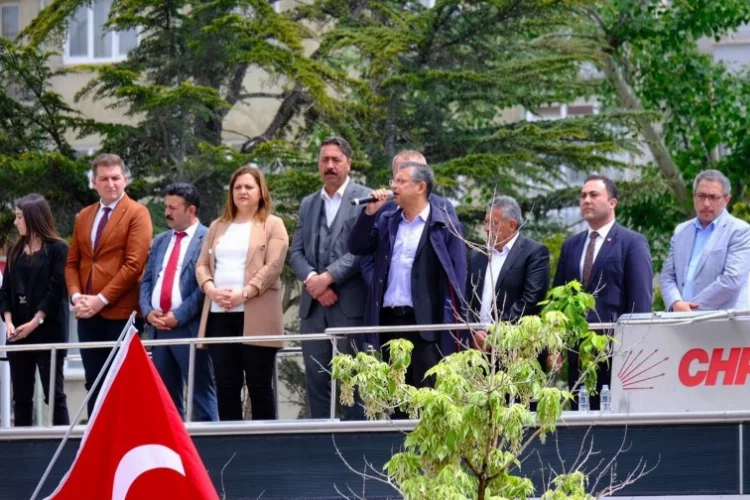 CHP'li Özel, Afyonkarahisarlı vatandaştan destek istedi