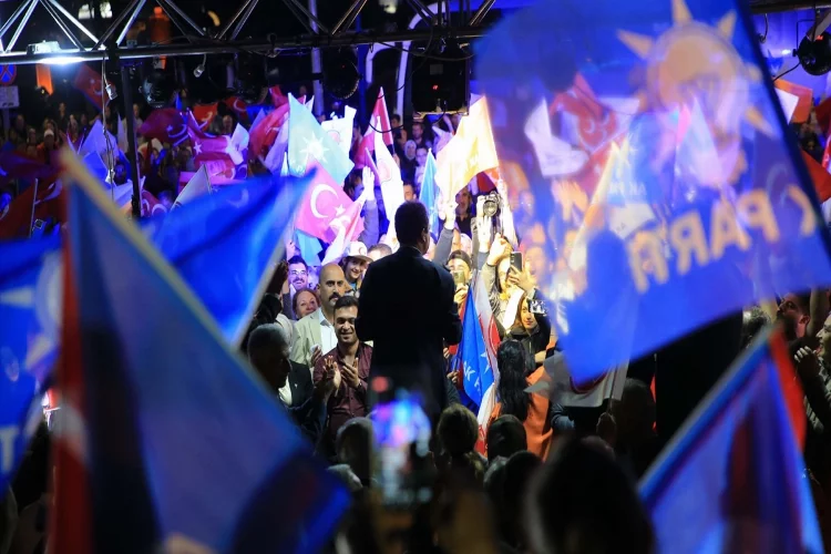 Cumhurbaşkanlığı seçimi sonrası İzmir'de kutlama
