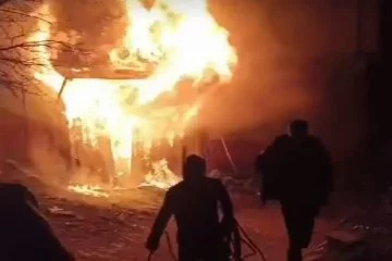 Afyon’da yangın faciası: Ağılda başlayan yangın kısa sürede evi de sardı