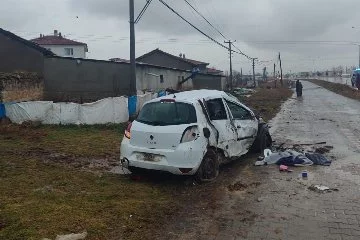 Afyonkarahisar’da kaza: Araç devrildi