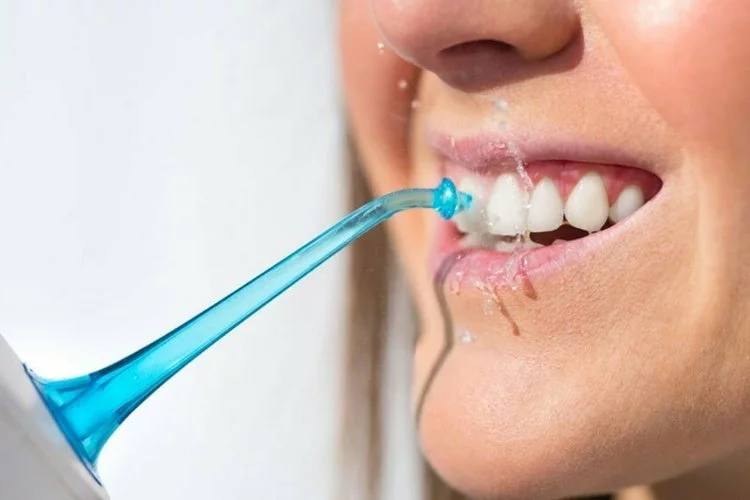 Ağız ve diş sağlığını desteklemenin yeni yolu: Ağız duşu nedir?