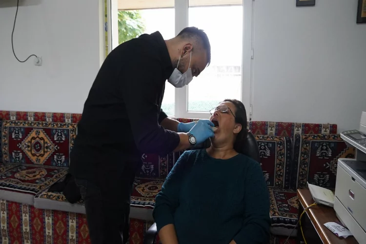 Samsun’da vatandaşlara ağız ve diş sağlığı taraması