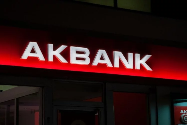 Akbank emekliye kesenin ağzını açtı! 15.000 TL nakit para bunu yapanlara ödenecek