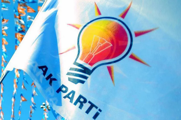 AK Parti’de 14 ilçe başkanı istifa etti