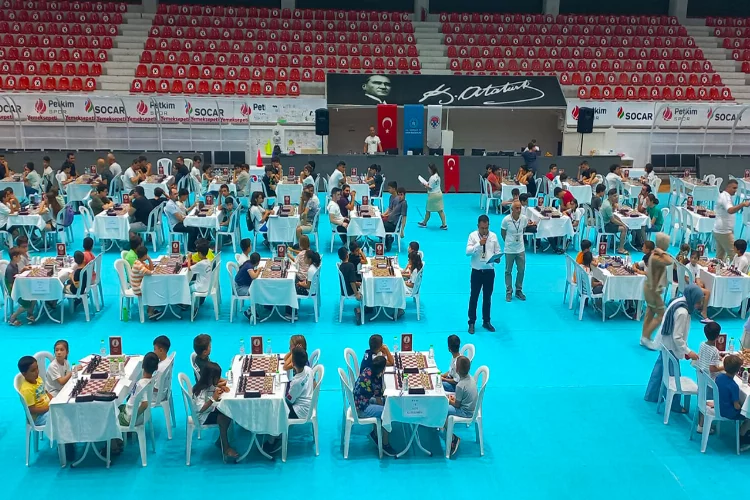 Karşıyaka’da Satranç Turnuvası düzenlendi