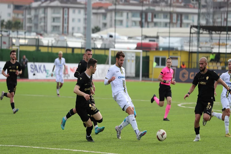 Aliağaspor FK, Gümüşhane Sportif Faaliyetler'i mağlup etti