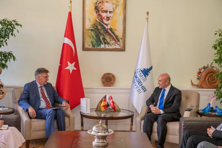 Almanya İzmir Başkonsolosu Schröer Tunç Soyer’i ziyaret etti