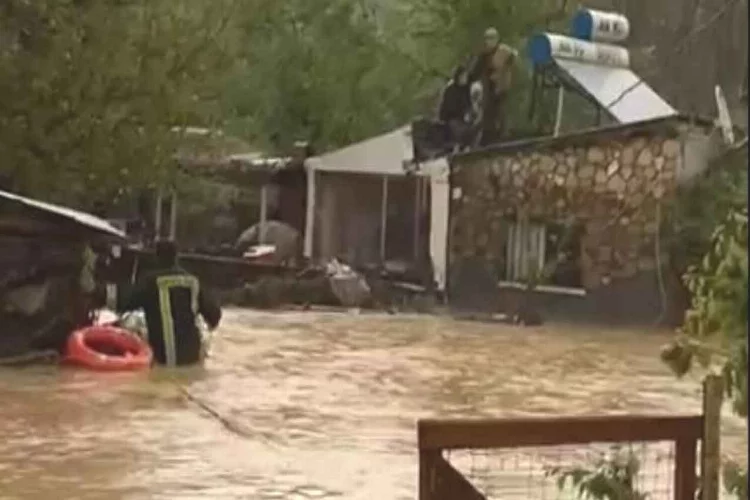 Kütahya'da şiddetli yağış sel felaketine neden oldu