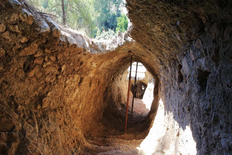 Muğla'da Idyma Antik Kenti kazılarında antik su kaynağına ulaşıldı
