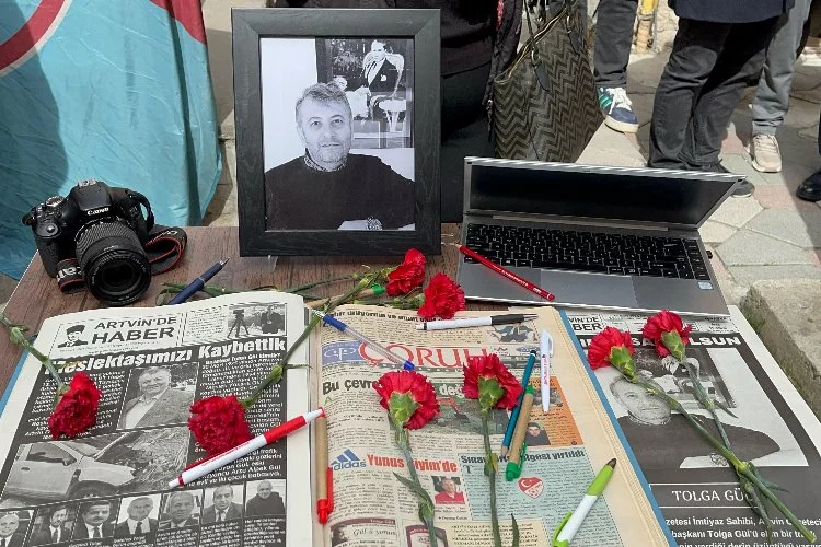 Artvin’de hayatını kaybeden gazeteci son yolculuğuna uğurlandı