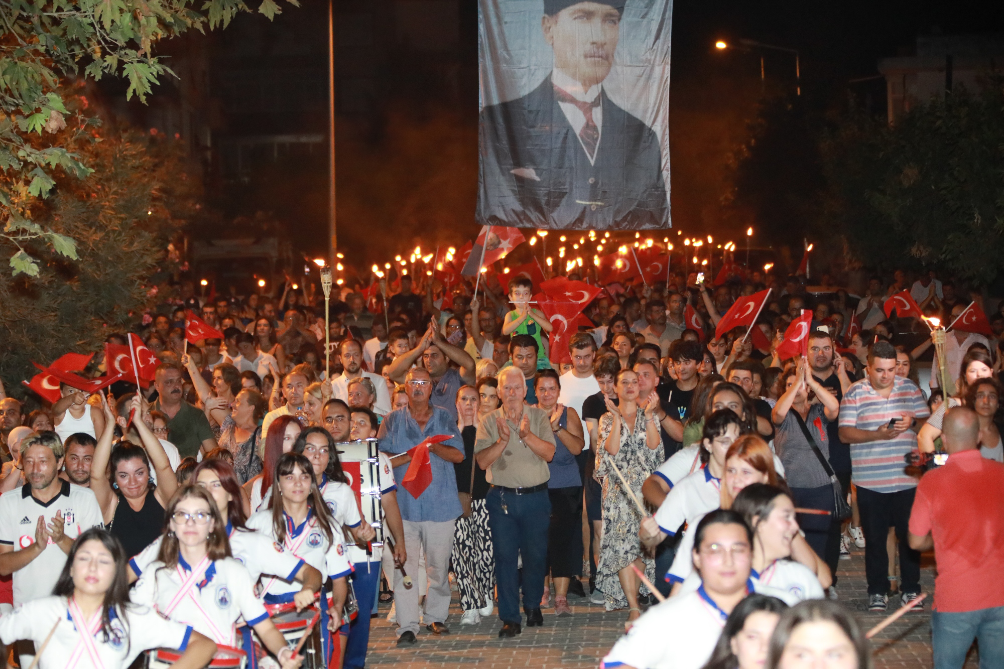 Atatürk Anıtı_ilkses (4)-1