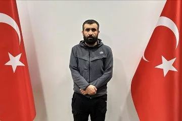 Avrupa'ya kaçmaya çalışıyordu: Terör örgütü PKK'nın sözde sorumlularından Murat Kızıl yakalandı