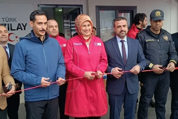 Türk Kızılay Gaziantep'te kütüphane açtı