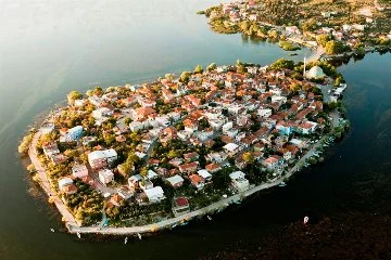 Bursa'da Tarihi Gölyazı'da hafta sonu yoğunluğu