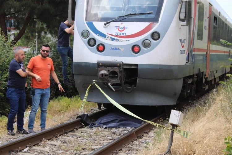 Aydın'da feci kaza: Karşı geçmek isteyen yaşlı kadın trenin altında kaldı