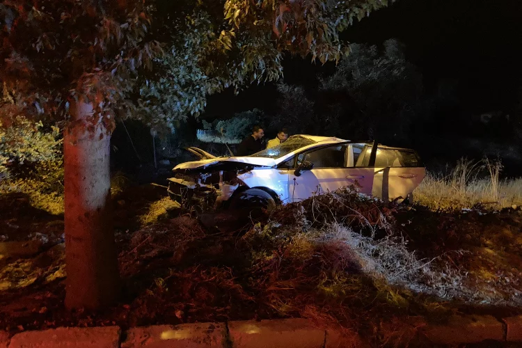 İzmir’de ehliyetsiz gencin kullandığı araç takla attı: 1 ölü, 2 yaralı