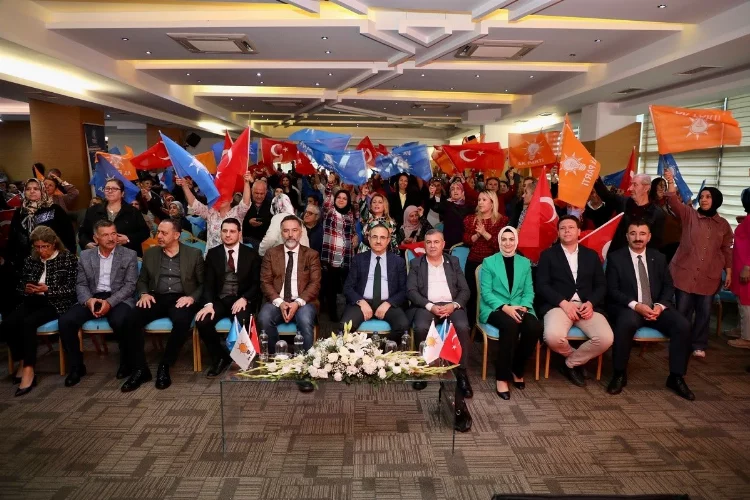 AK Parti İzmir’de Teşkilat Akademisi ‘Türkiye Yüzyılı’ eğitim programı