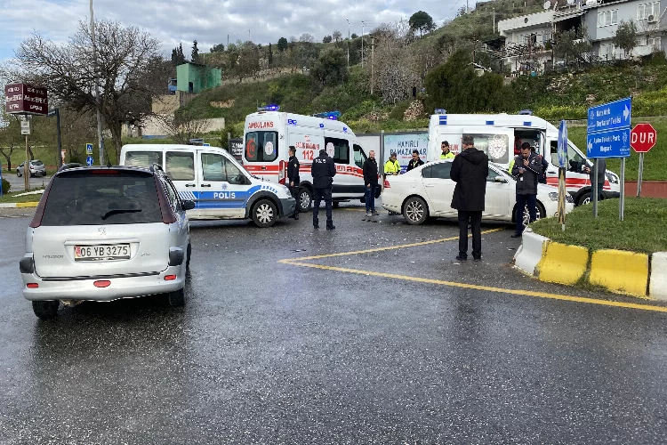 Aydın'da 2 otomobil çarpıştı: 4 yaralı