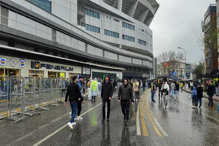 Fenerbahçeli taraftarlar Ülker Stadyumu’nda