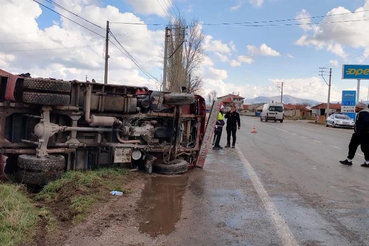 Afyonkarahisar'da kamyonet kazası