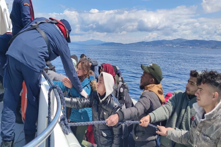 Aydın’da 25 düzensiz göçmen kurtarıldı