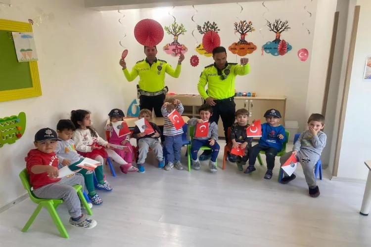 Aydın’da polis haftası çocuklarla beraber kutlandı   