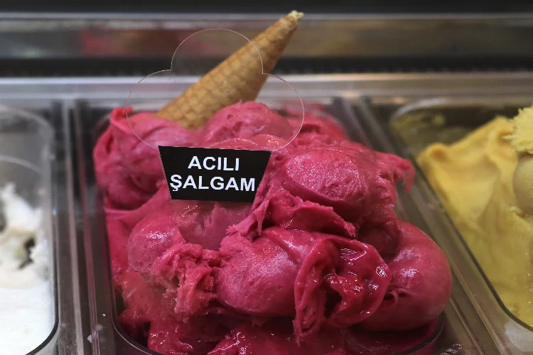 Hayat kadar acı şalgam dondurması görenleri şaşırtıyor