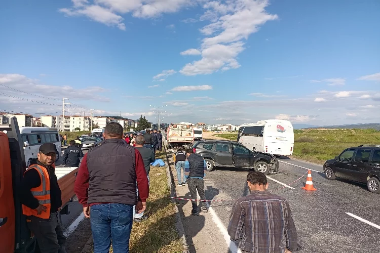 Bergama’da zincirleme trafik kazası