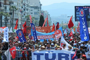 İzmir'de 1 Mayıs kutlamaları başladı