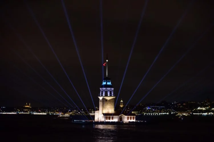 Kız Kulesi yeniden İstanbullularla buluştu