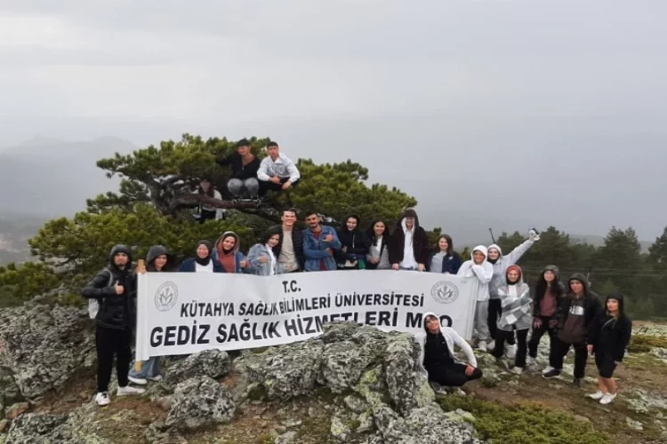 Kütahyalı gençlerden Murat Dağı yürüyüşü
