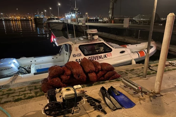 İzmir Körfezi'nde kaçak avcılık operasyonu