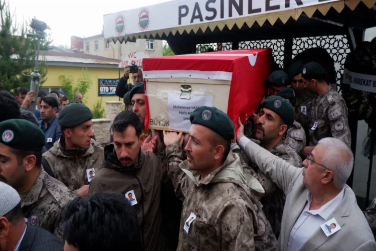 Özel harekat polisi Erzurum’da toprağa verildi