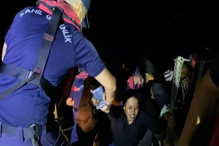 Yunanların geri ittiği 40 göçmen kurtarıldı