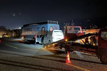 Aydın'da kaza: Seçim otobüsüne çarptı!