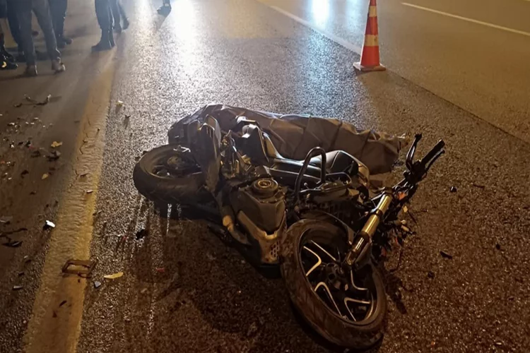 Aydın'da motosiklet park halindeki kamyona çarptı