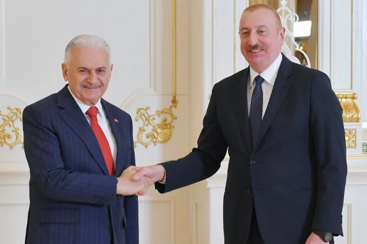 Azerbaycan Cumhurbaşkanı Aliyev TDT Aksakallar Heyeti Başkanı Yıldırım ile bir arada